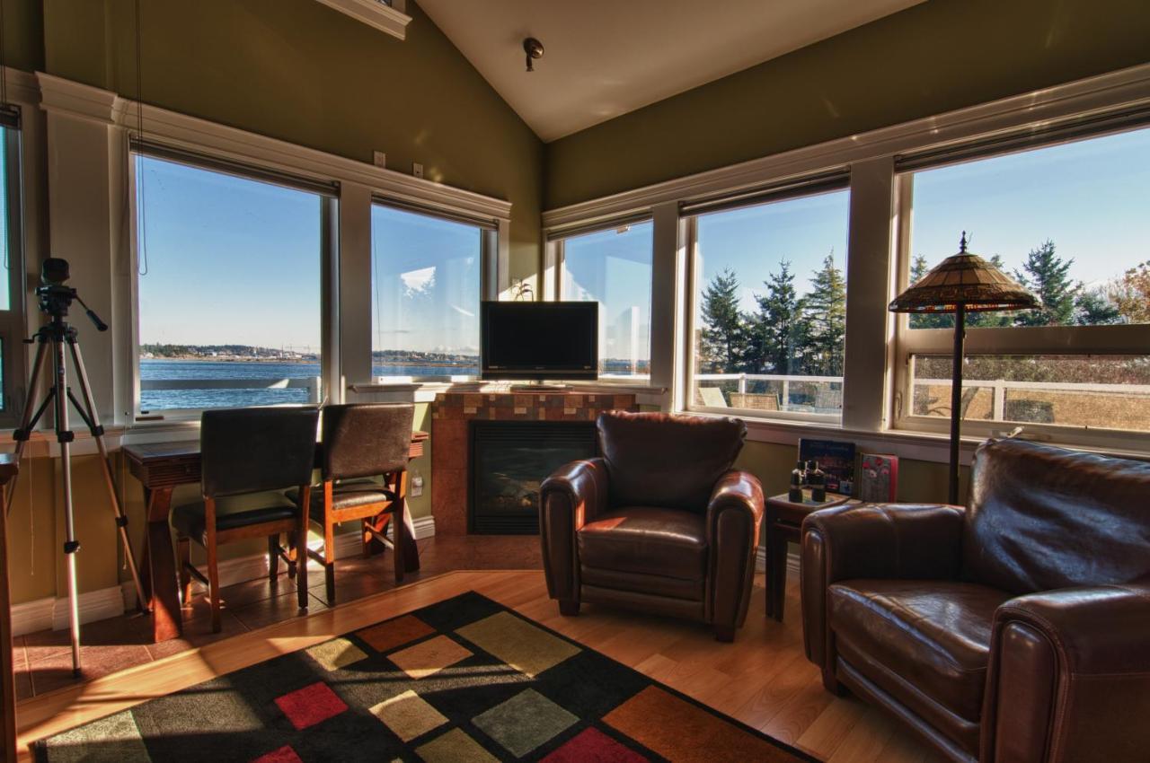 Birds Of A Feather Victoria Oceanfront Studio Suites Colwood Экстерьер фото