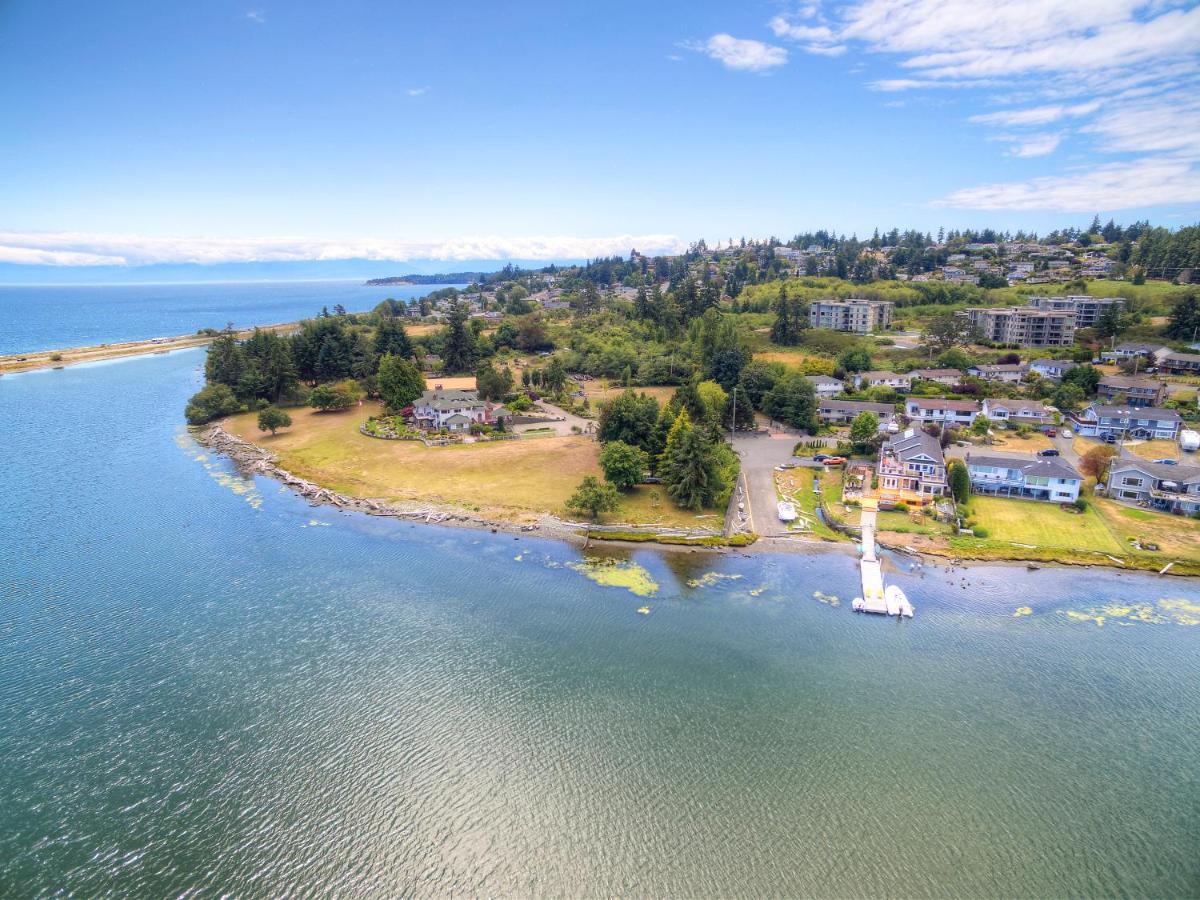 Birds Of A Feather Victoria Oceanfront Studio Suites Colwood Экстерьер фото