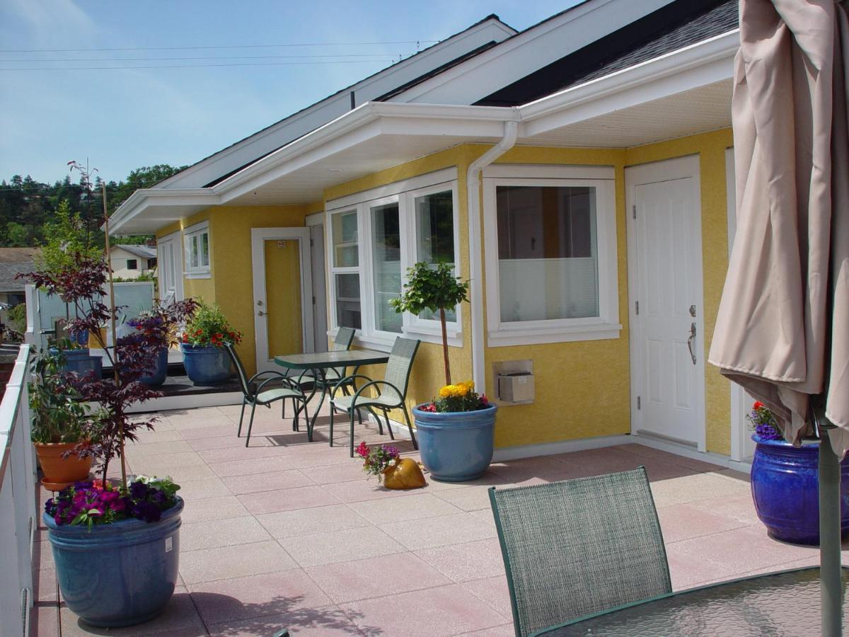Birds Of A Feather Victoria Oceanfront Studio Suites Colwood Экстерьер фото