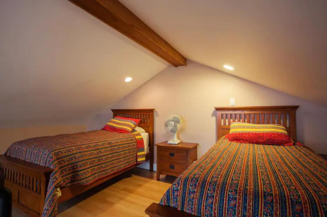 Birds Of A Feather Victoria Oceanfront Studio Suites Colwood Экстерьер фото