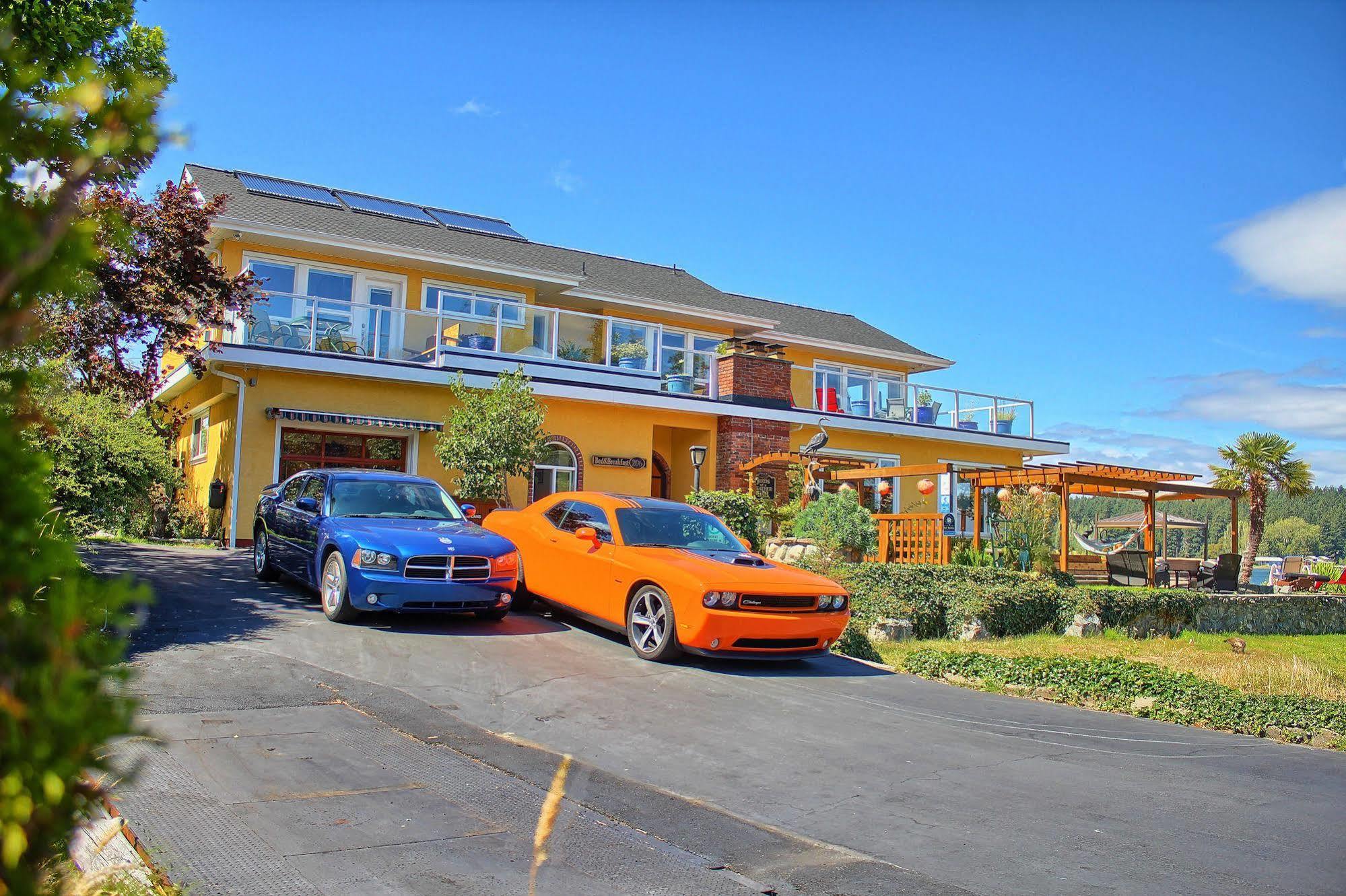 Birds Of A Feather Victoria Oceanfront Studio Suites Colwood Экстерьер фото