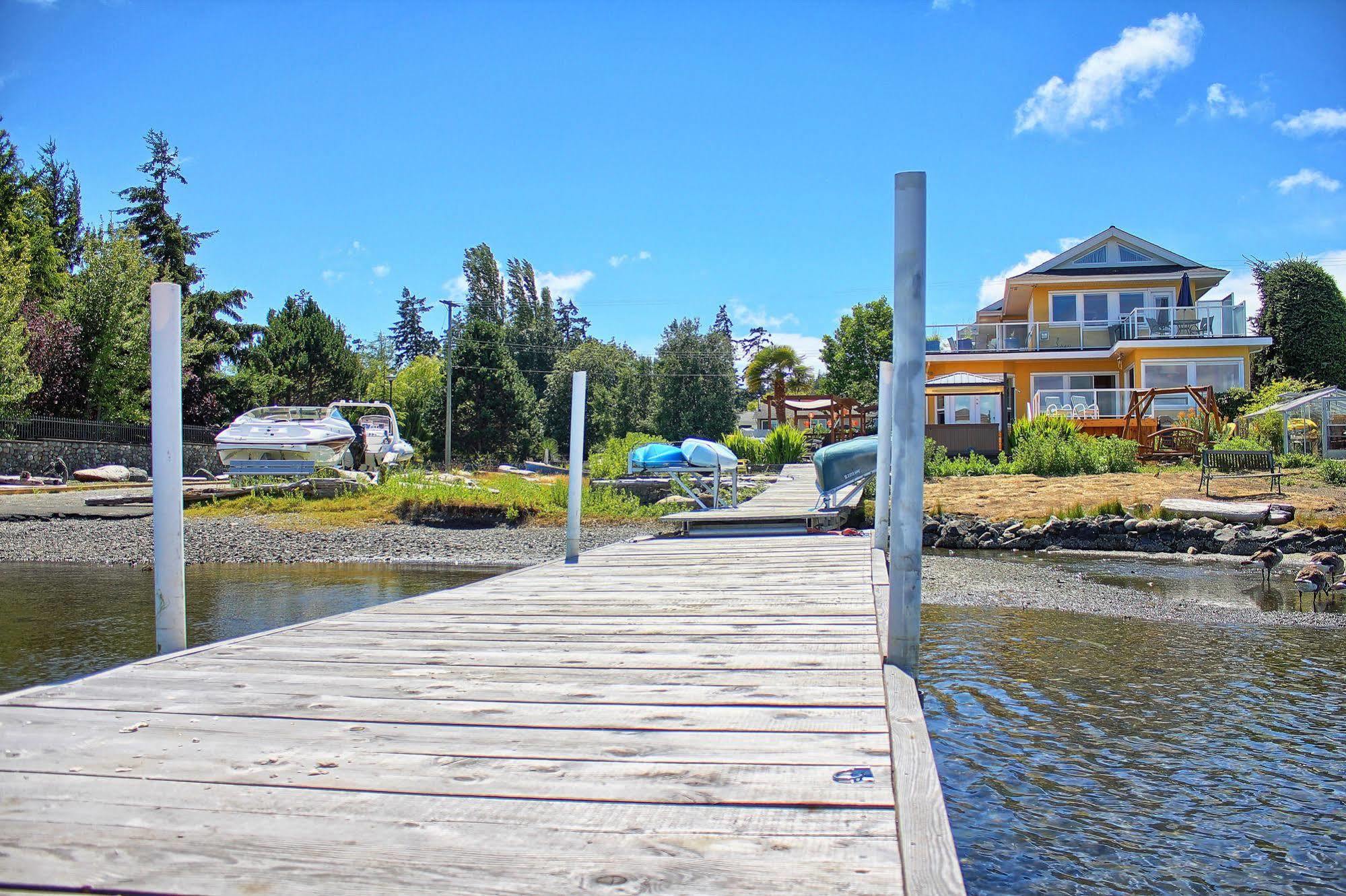 Birds Of A Feather Victoria Oceanfront Studio Suites Colwood Экстерьер фото